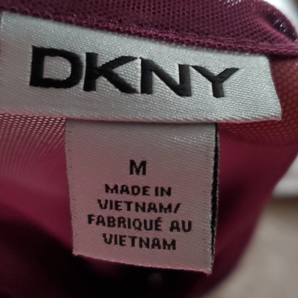 DKNY Asymmetrical mesh neckline/arms - Picture 8 of 9